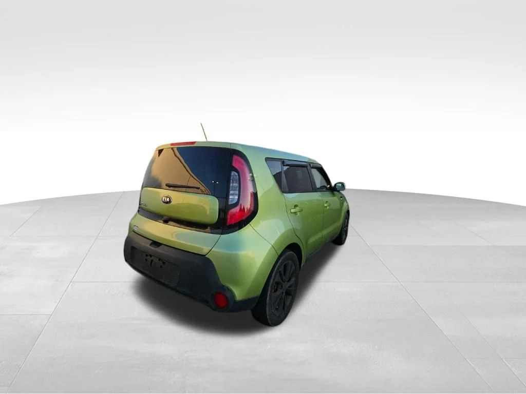 Used 2015 Green Kia + image 8