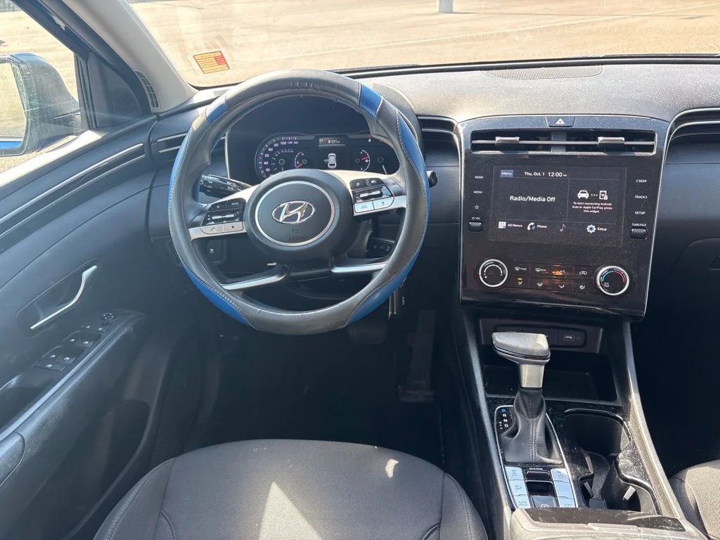Used 2023 Blue Hyundai SE image 11