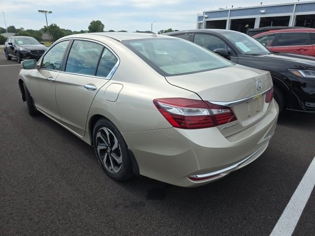 Used 2017 Honda Accord EX-L with VIN 1HGCR2F8XHA212861 for sale in O'Fallon, IL