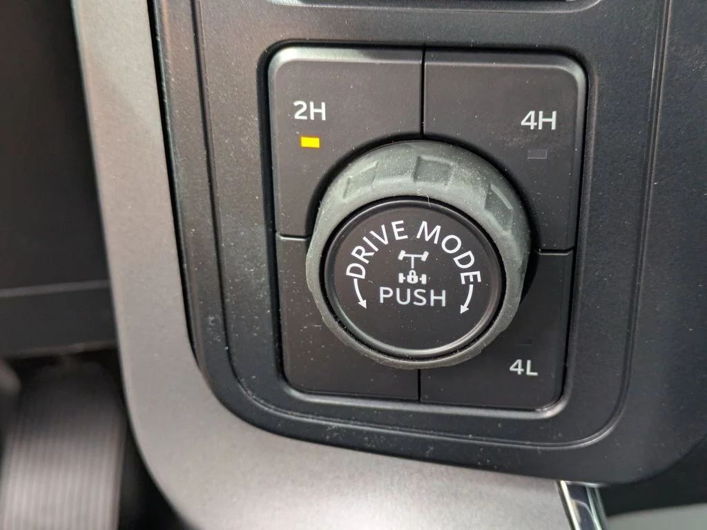 New 2026 Oxford White Ford XLT image 26