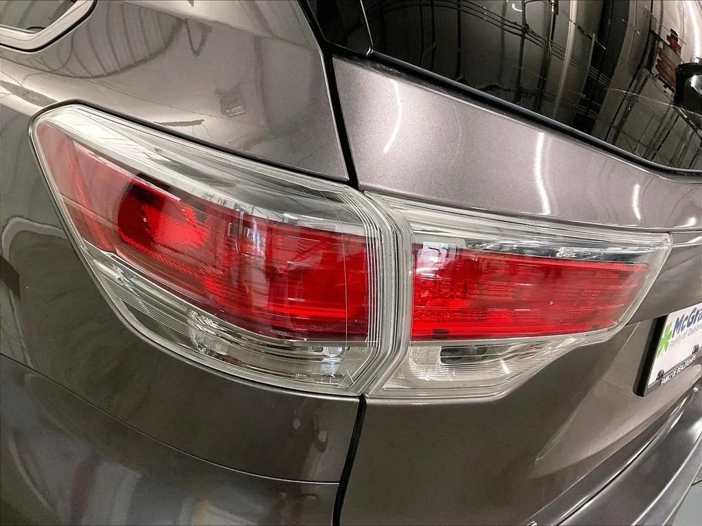 Used 2016 Gray Toyota XLE V6 image 35