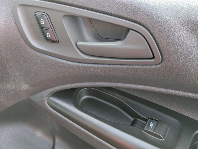 Used 2016 Red Ford XL image 33