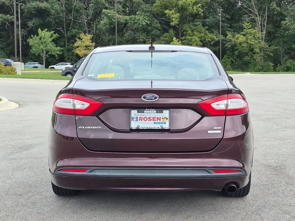 Used 2013 Red Ford SE image 6