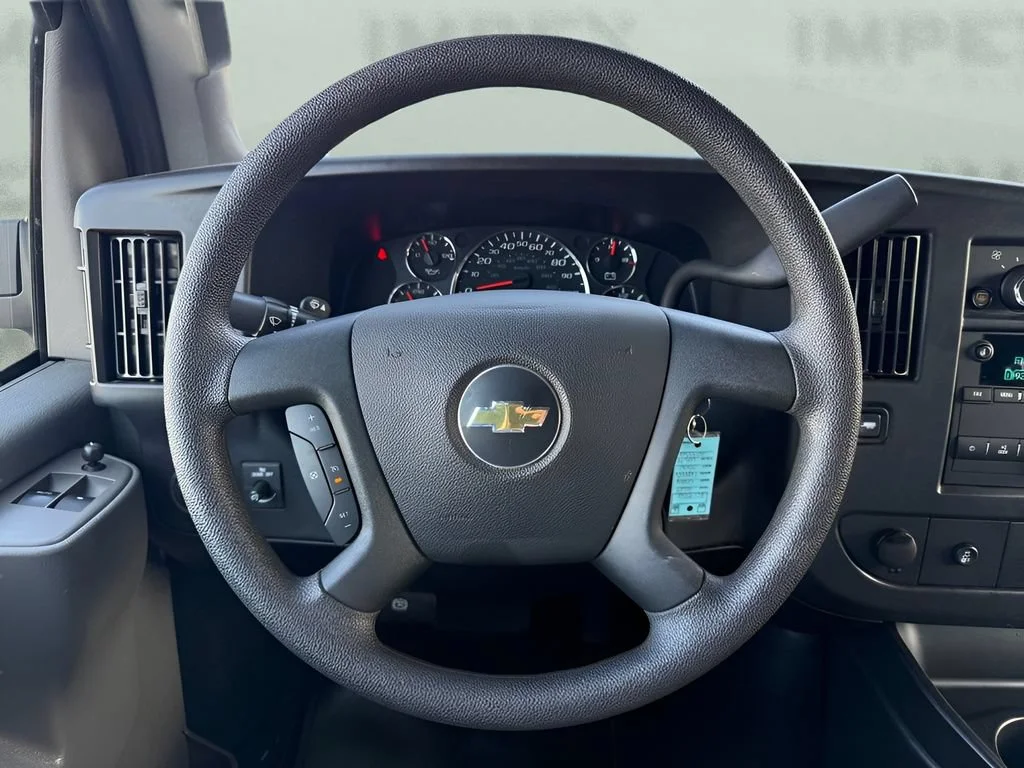 Used 2021 Summit White Chevrolet WT image 15