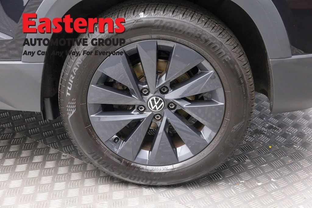 Used 2022 Black Volkswagen 1.5T S image 8