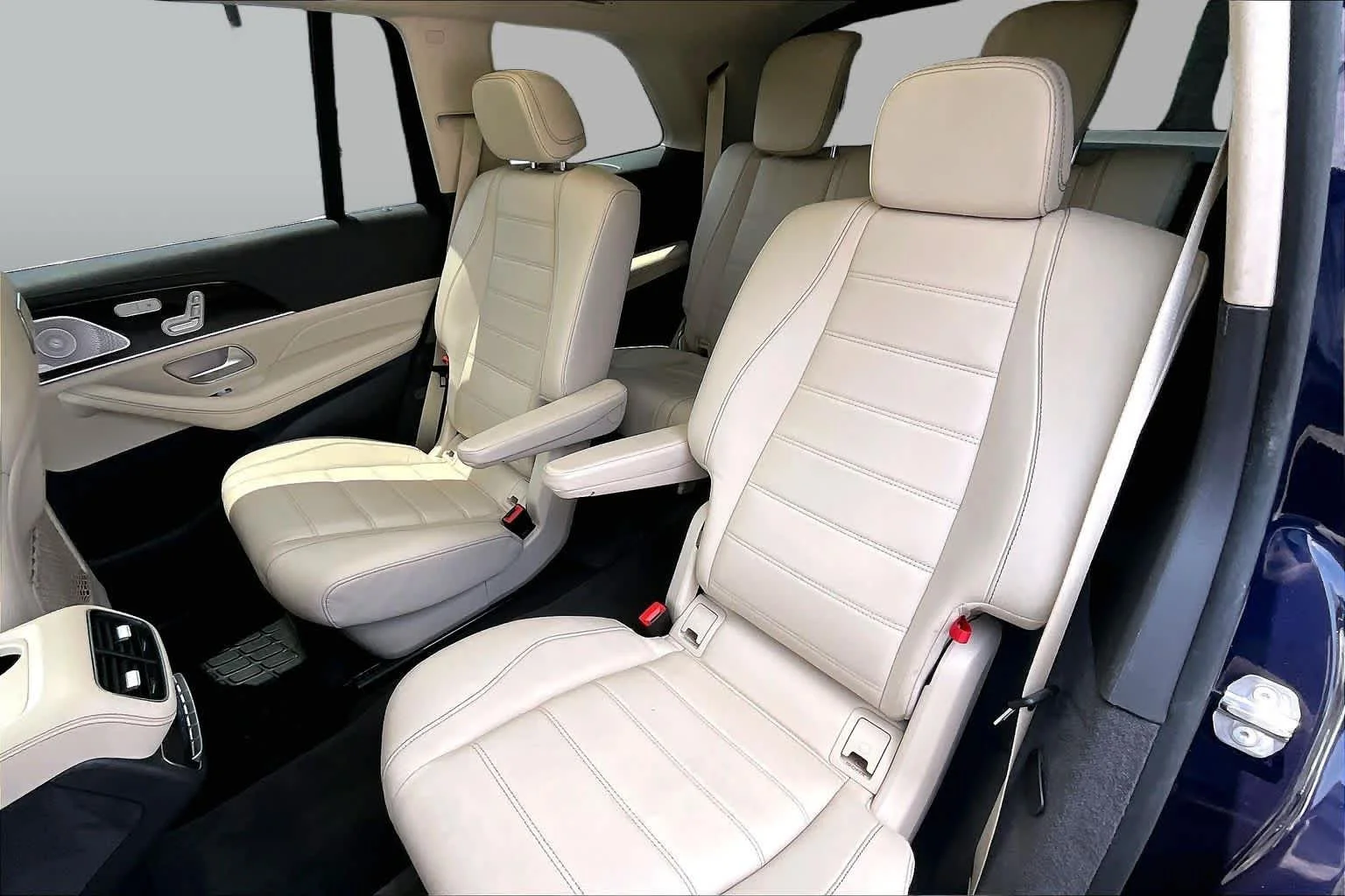 Used 2020 Lunar Blue Metallic Mercedes-Benz GLS 450 image 39