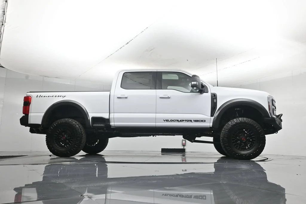 New 2026 Oxford White Ford Lariat image 47