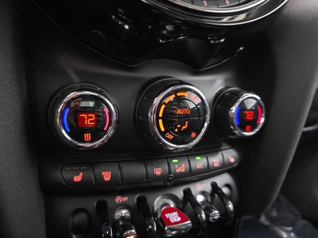 Used 2015 Blue MINI Base image 19
