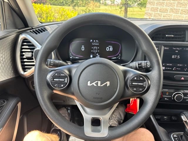 Used 2024 White Kia LX image 17