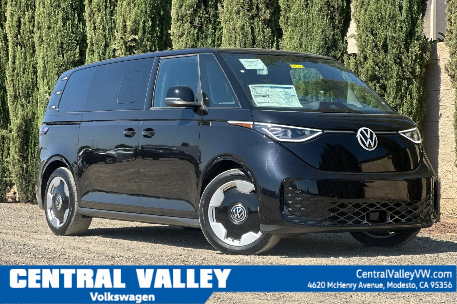 2025 Volkswagen ID. Buzz Pro S's photo