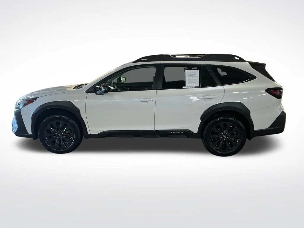 Used 2023 White Subaru Onyx Edition XT image 2