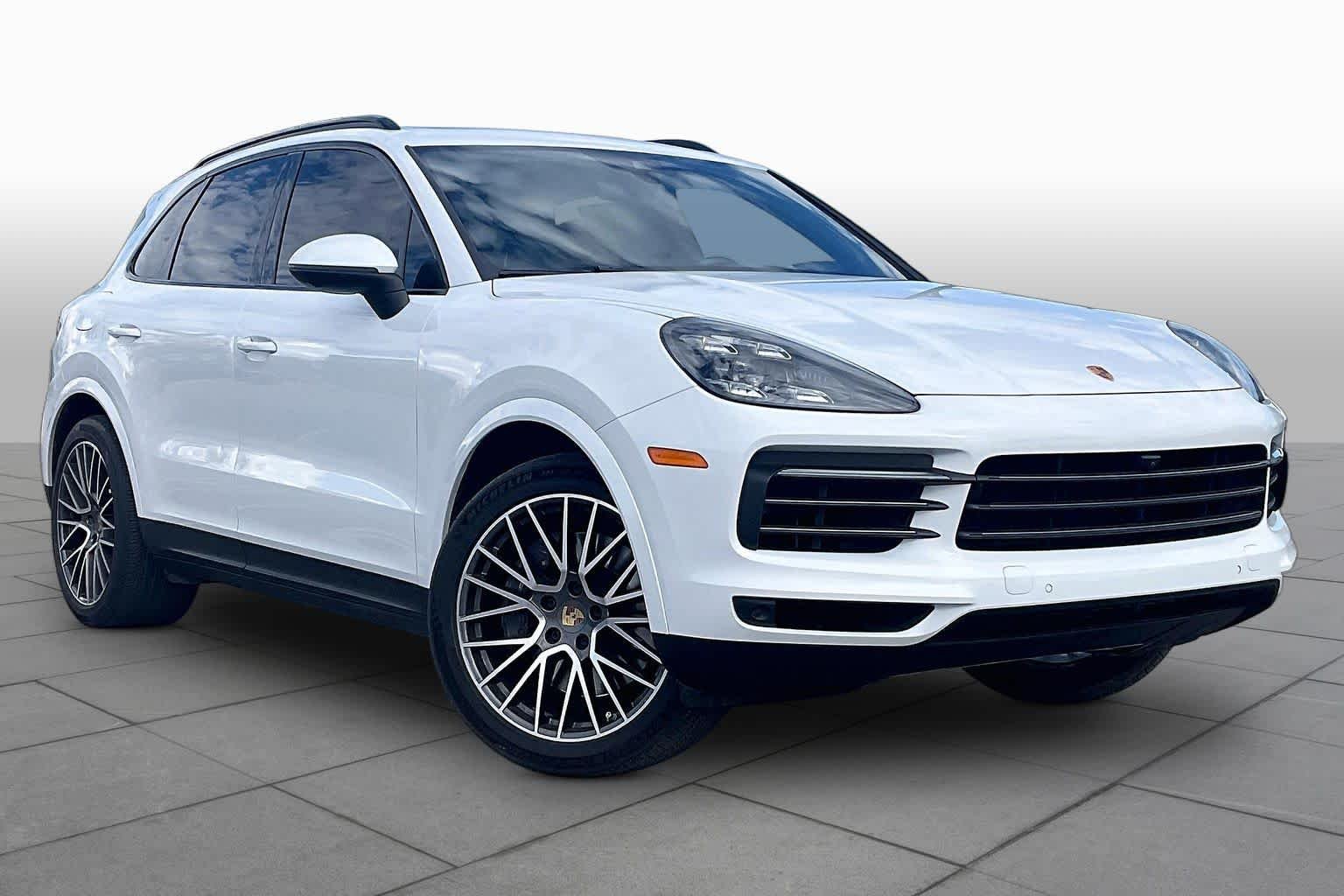 Used 2022  Porsche  image 3