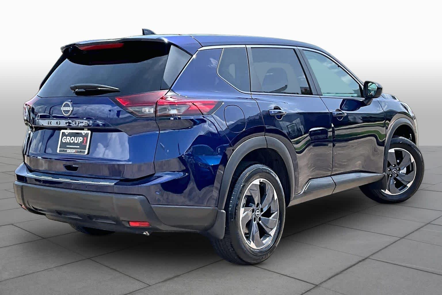 Used 2026 Deep Ocean Blue Pearl Nissan SV image 13