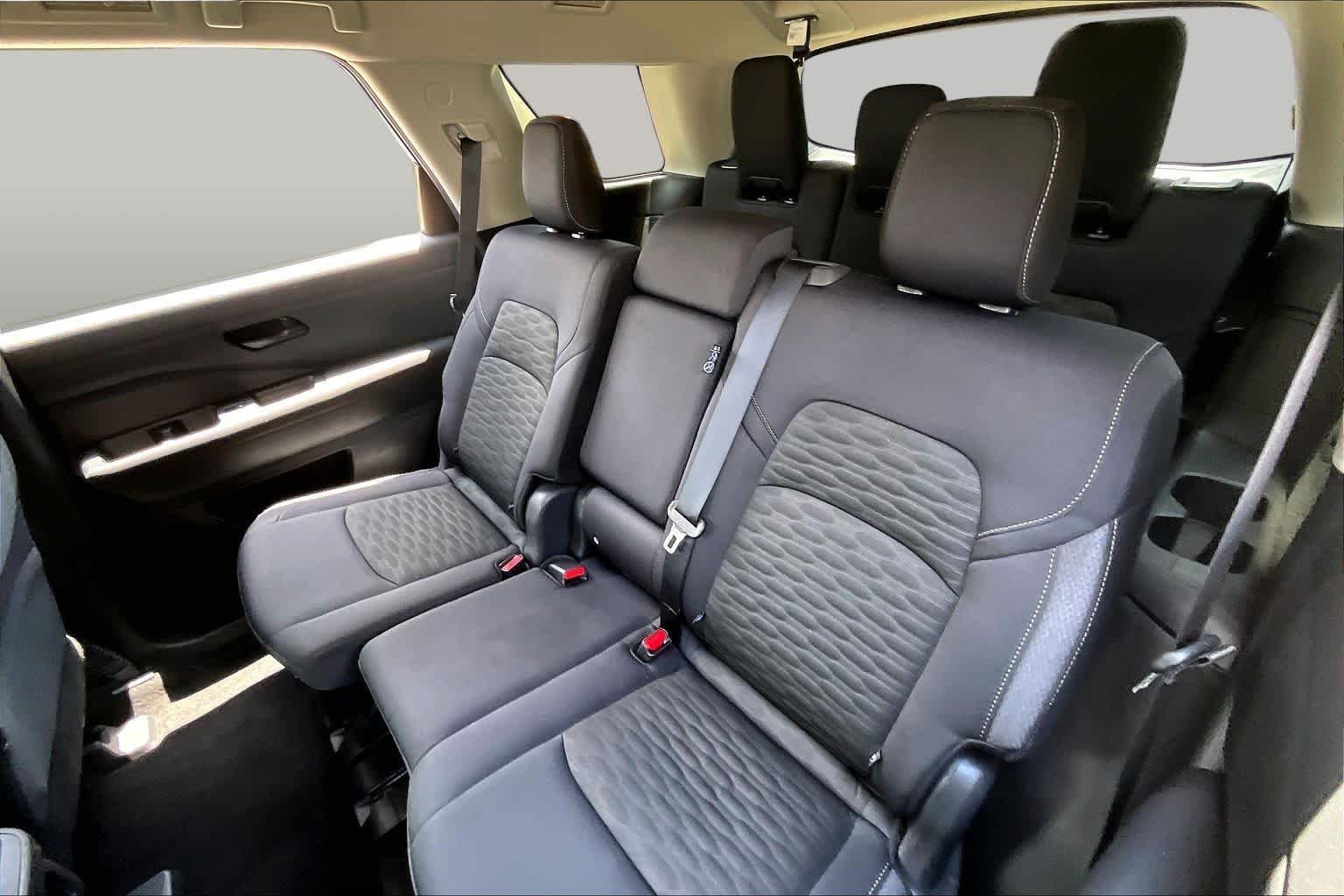 Used 2025 Super Black Nissan SV image 18