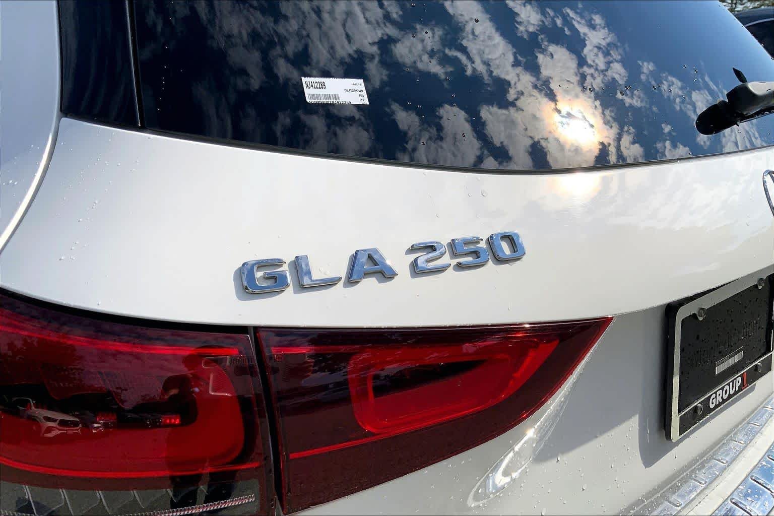 Used 2022 Polar White Mercedes-Benz GLA 250 image 10