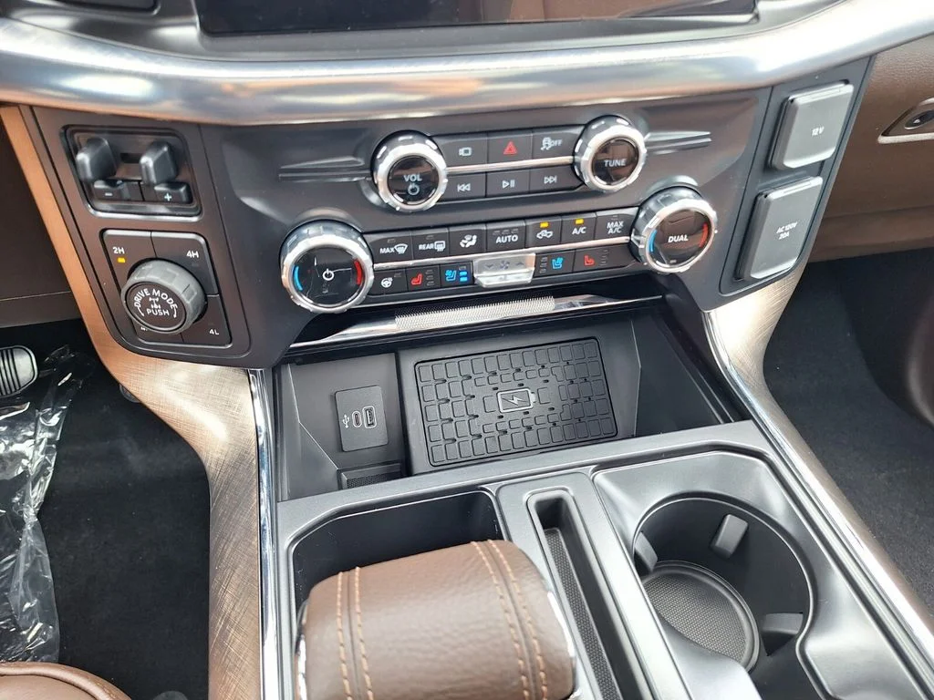 New 2026 Agate Black Metallic Ford King Ranch® image 22