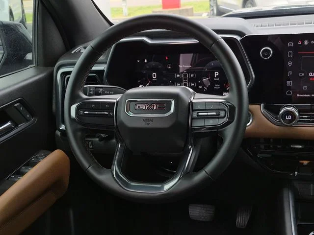 Used 2024 Onyx Black GMC AT4 image 17