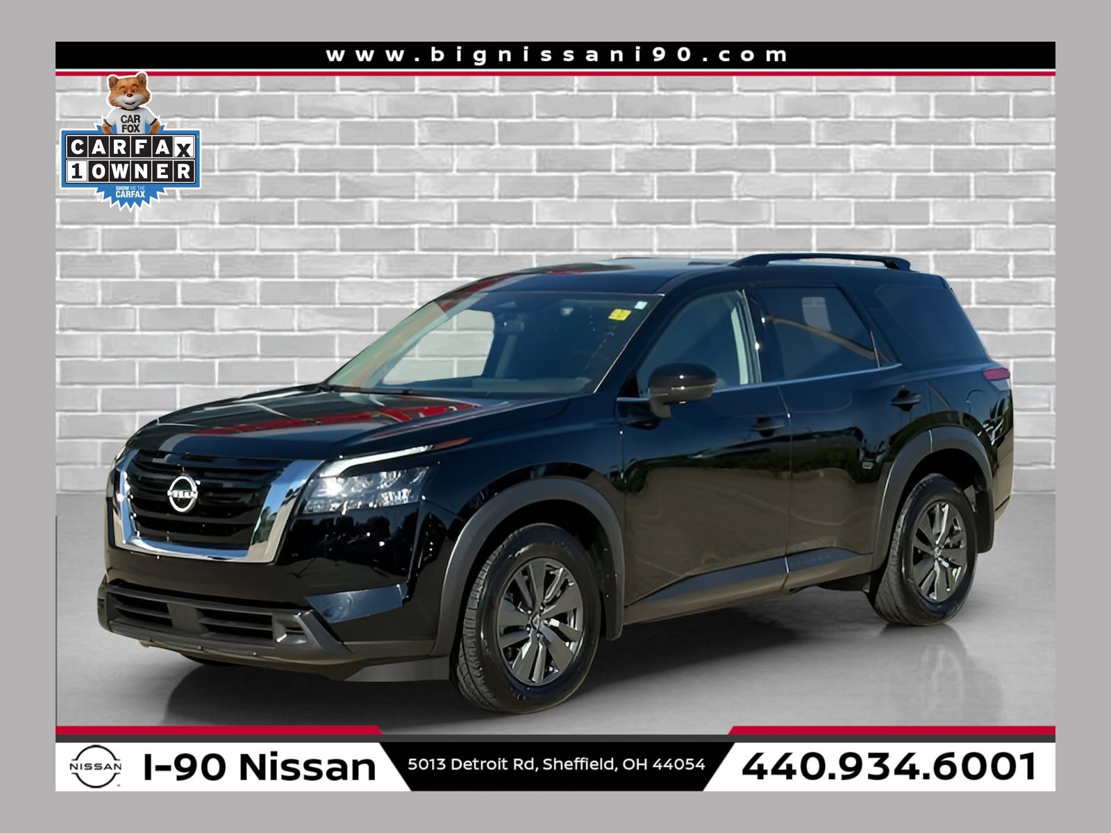 2025 Nissan Pathfinder SV