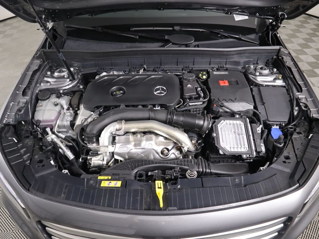 Certified Used 2026 Mountain Grey Metallic Mercedes-Benz GLB 250 image 30