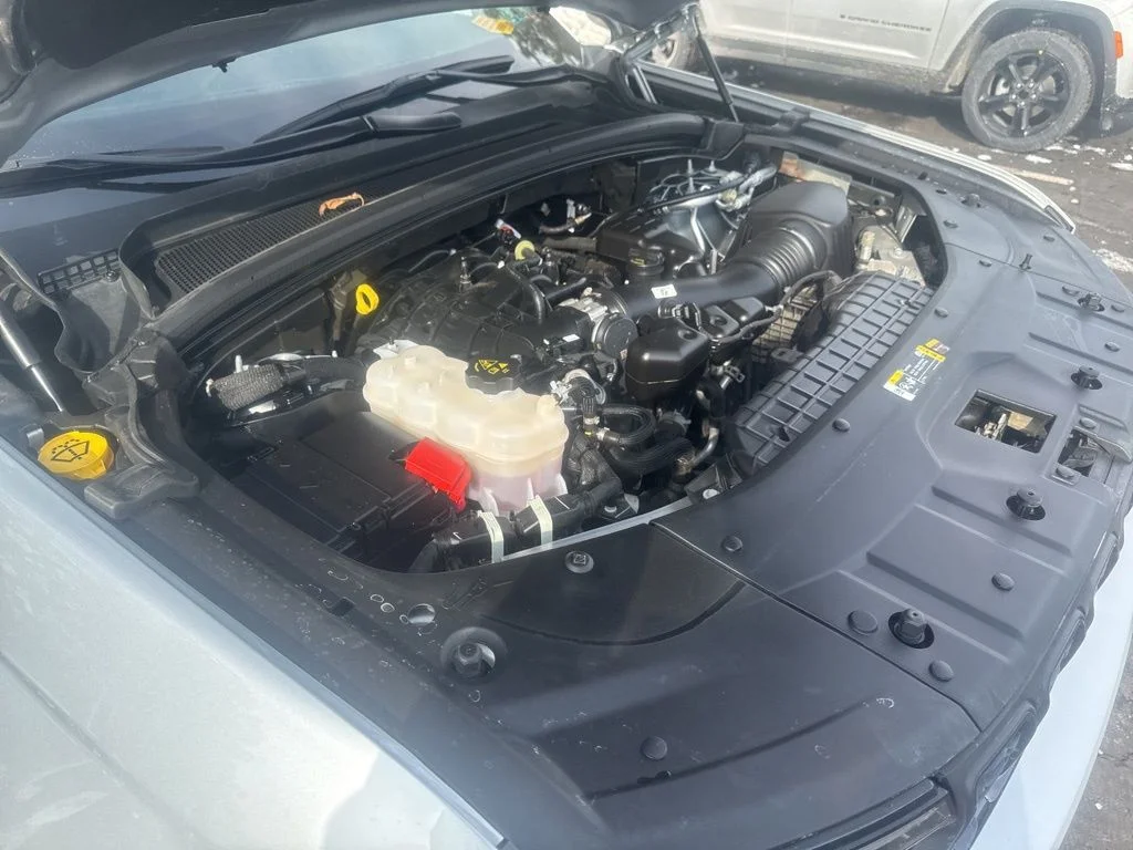 Used 2024 Silver Jeep Altitude image 52