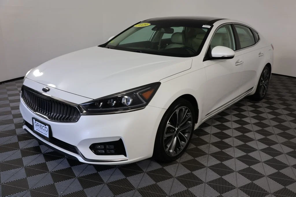 Used 2019 White Kia Technology image 4