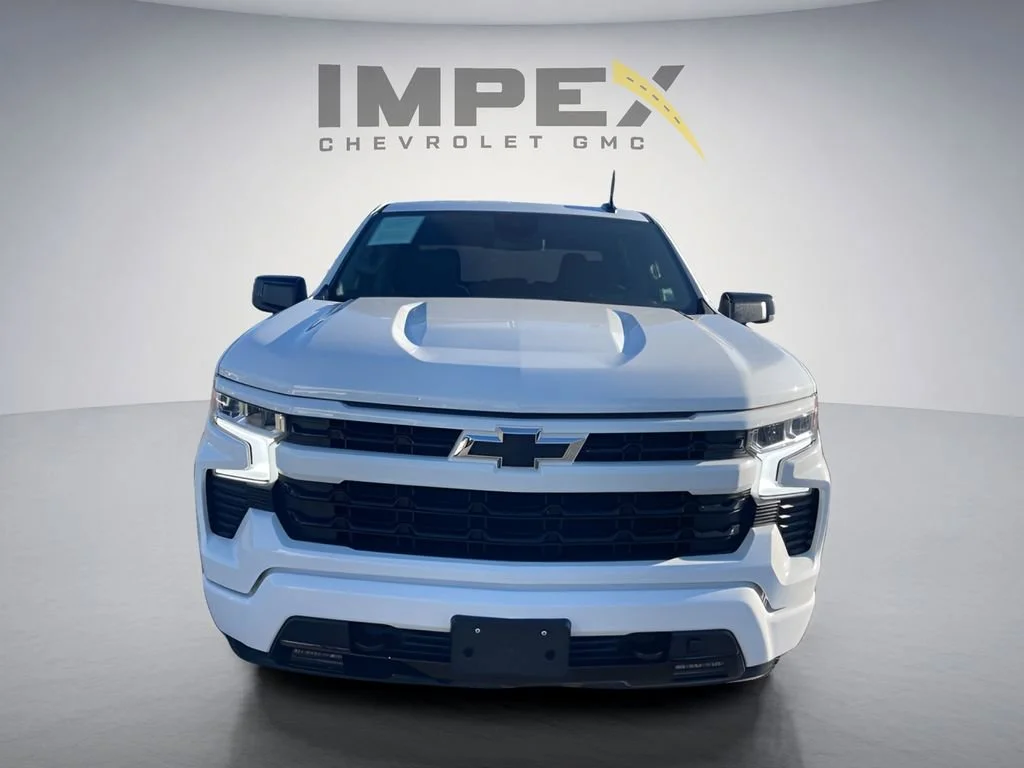 Used 2024 Summit White Chevrolet RST image 8