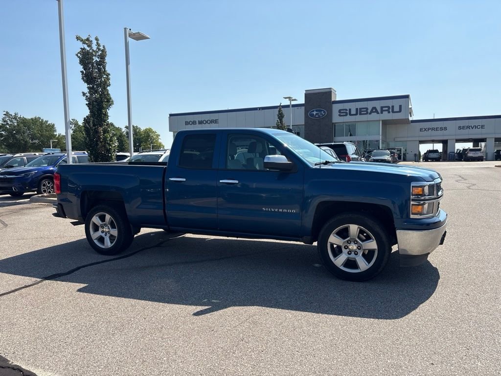 Used 2015 Blue Chevrolet LS image 1