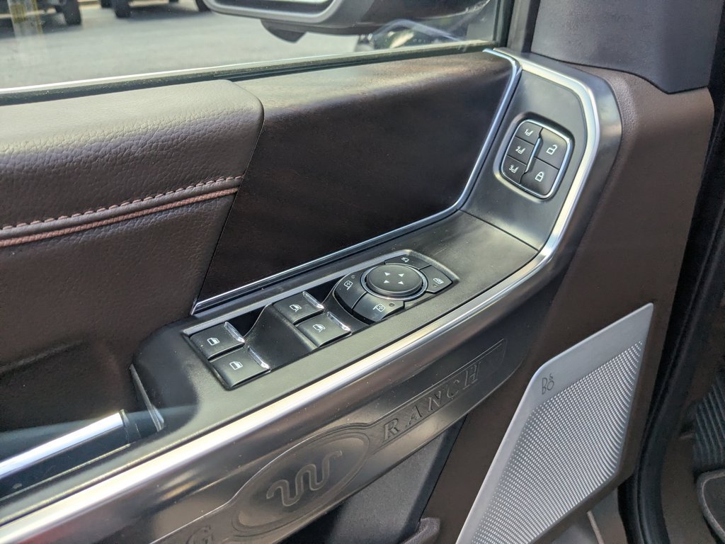 Used 2024  Ford King Ranch image 12
