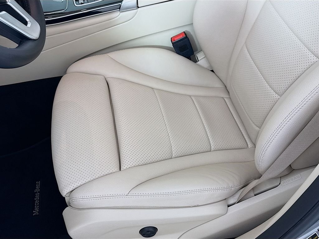 Used 2021  Mercedes-Benz GLC 300 image 19