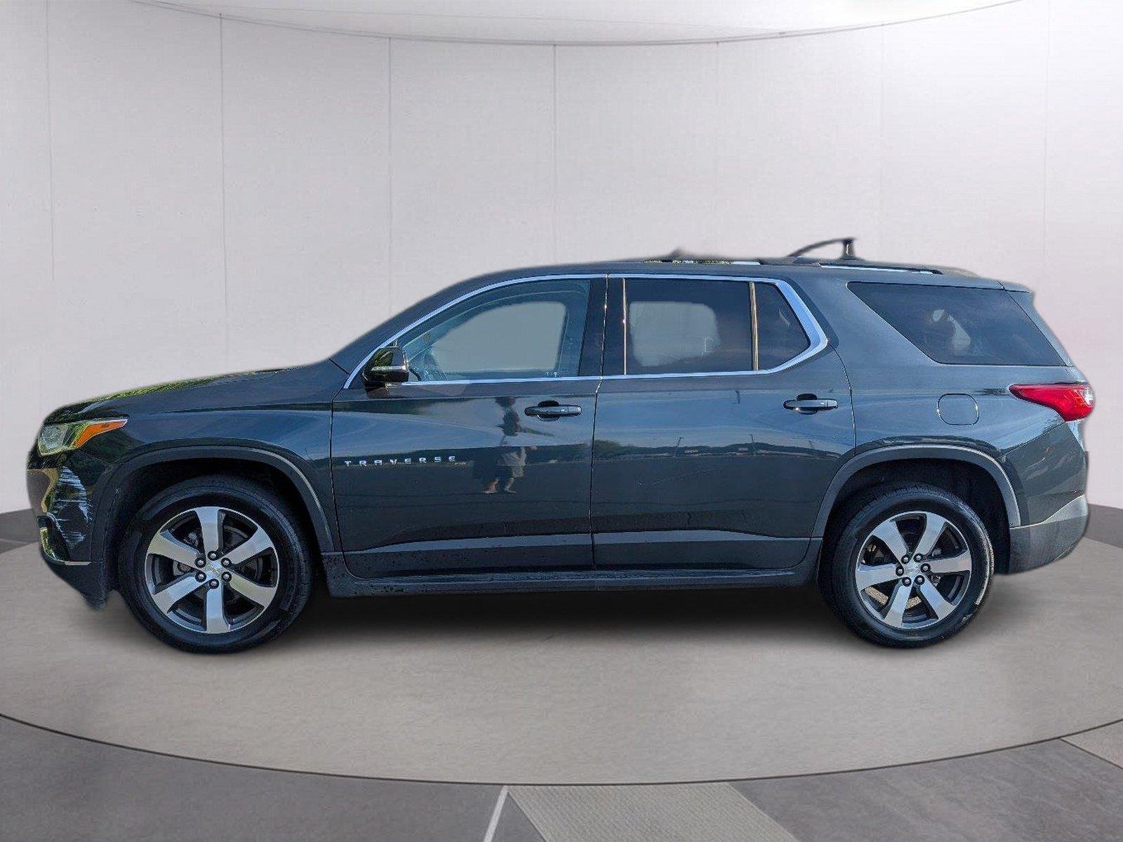 Used 2019 Chevrolet Traverse 3LT with VIN 1GNERHKW5KJ129335 for sale in Hattiesburg, MS