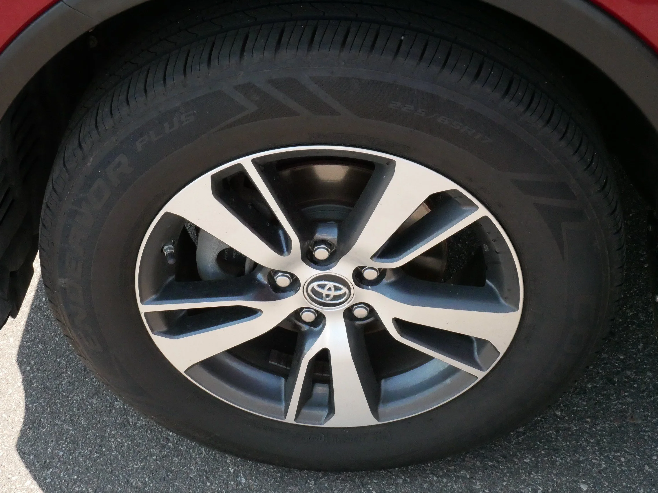 Used 2018 Ruby Flare Pearl Toyota XLE image 15