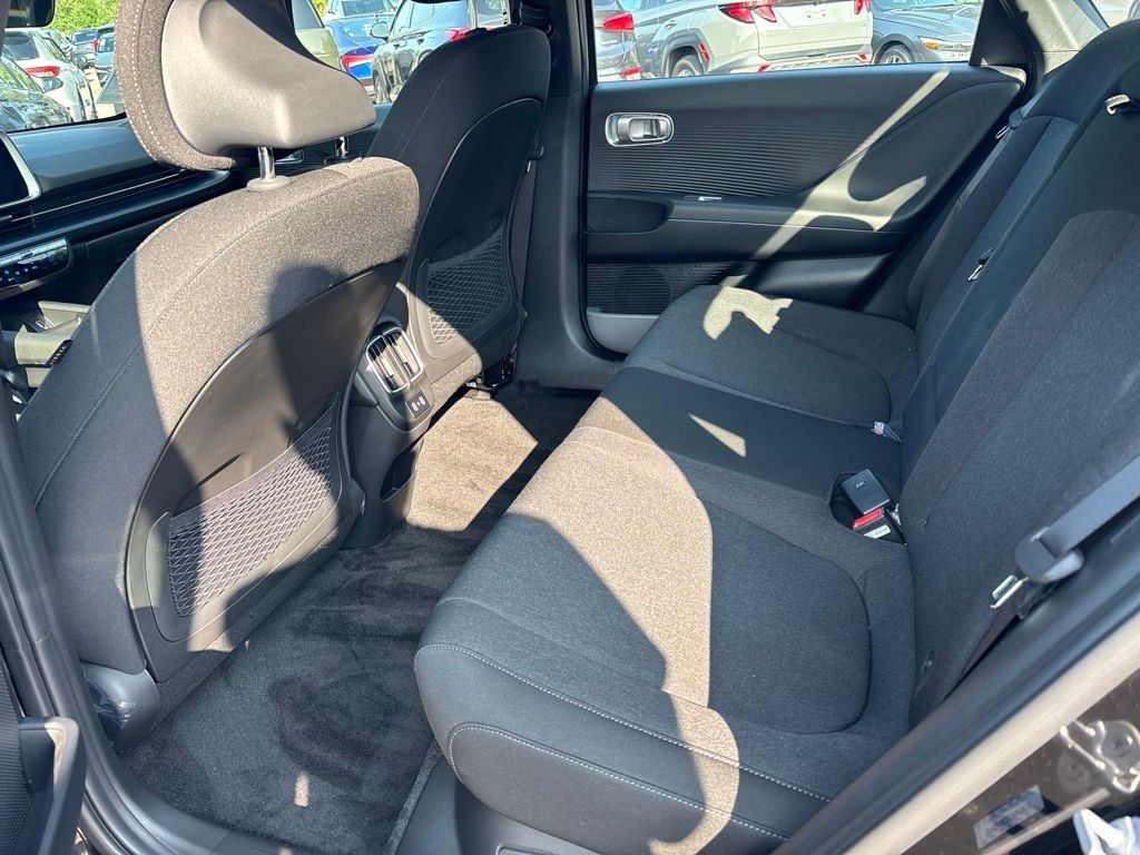 Used 2025 Black Hyundai SE image 16