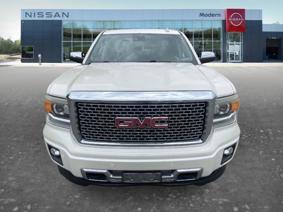 Used 2015 White Diamond Tricoat GMC Denali image 2