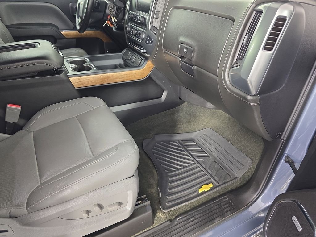 Used 2016 Gray Chevrolet LTZ image 33