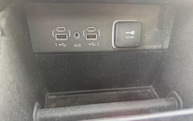 Used 2022 Gray Jeep Limited image 17