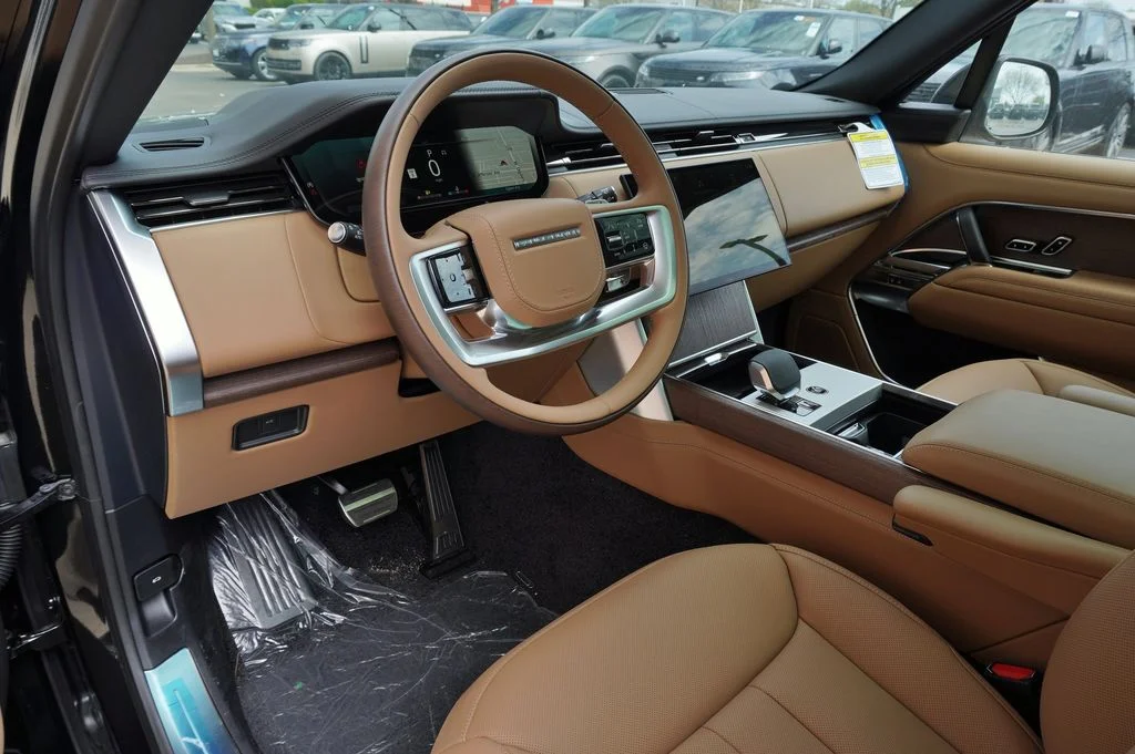 New 2026 Santorini Black Land Rover SE image 13