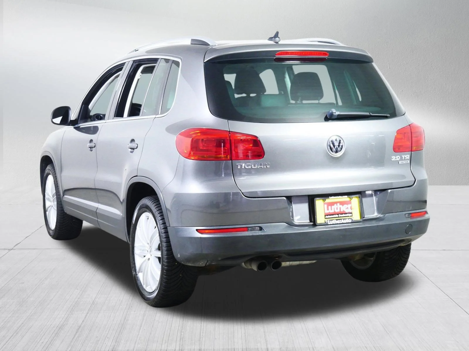 Used 2012 Pepper Gray Metallic Volkswagen S w/Sunroof image 5