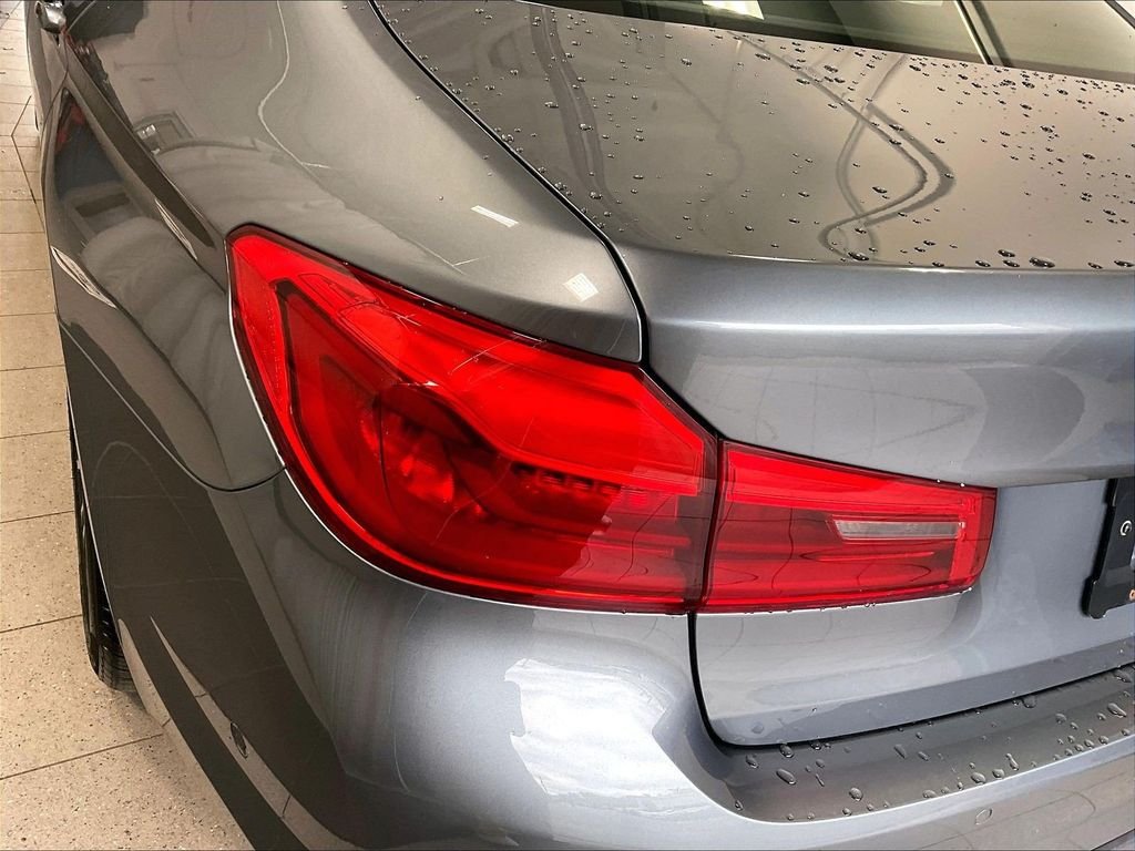 Used 2019 Blue BMW 530e xDrive iPerformance image 34