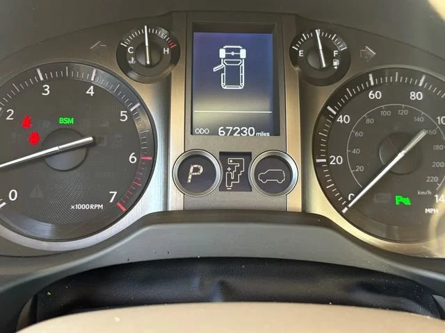 Used 2018 White Lexus GX 460 image 16