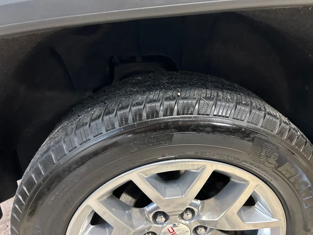 Used 2018 Silver GMC SLT image 12