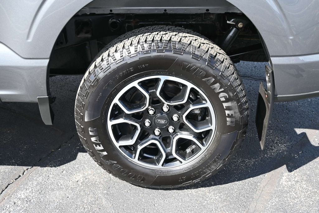 Certified Used 2022 Gray Metallic Ford Lariat image 15
