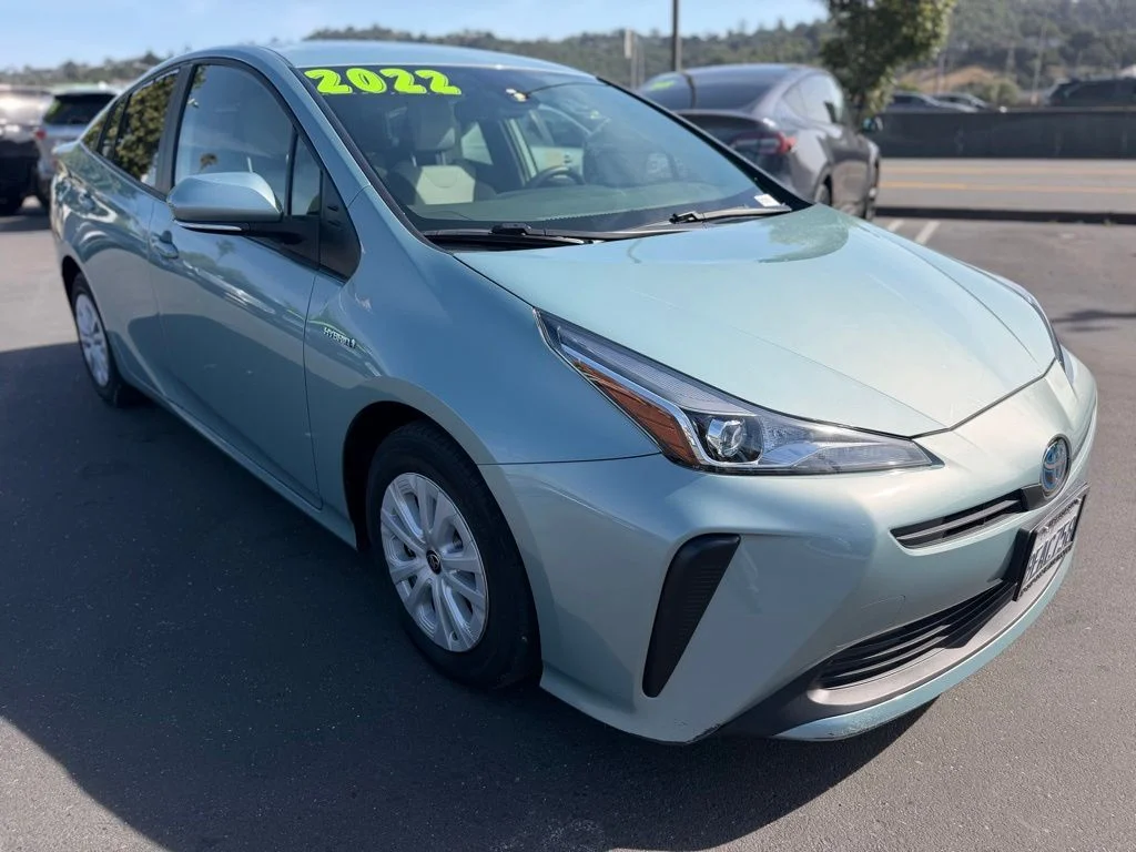 Used 2022 Beige Toyota L image 3