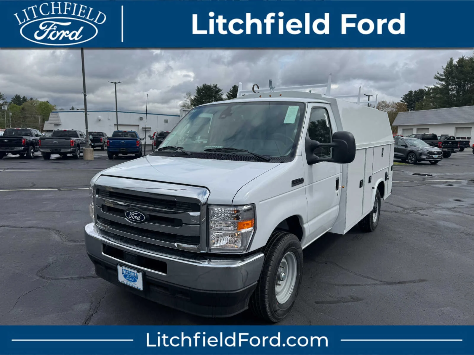 2026 Ford E-Series SRW E-350 Super Duty 138 in WB's photo