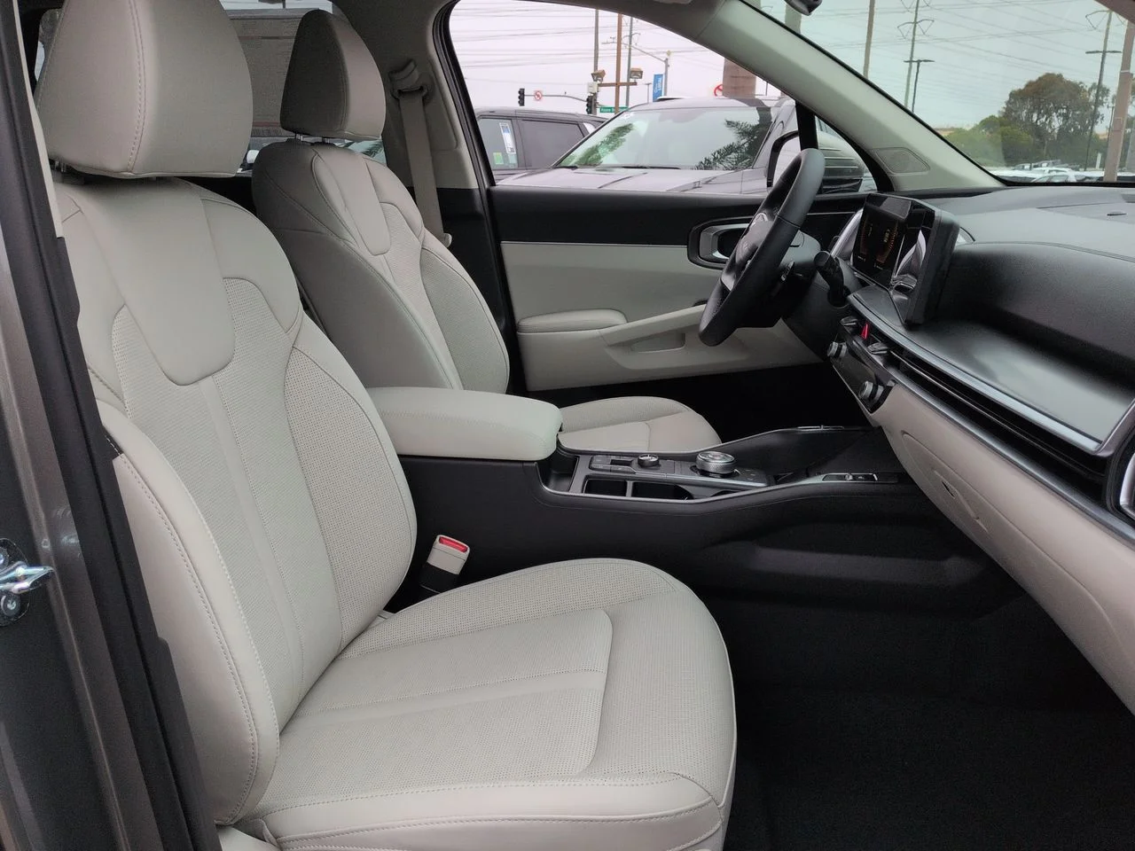 New 2026 Volcanic Sand Kia EX AWD image 29