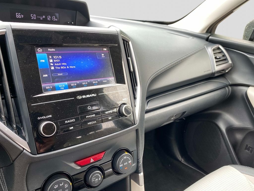 Used 2023 White Subaru Base image 28