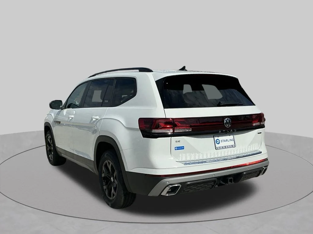 Used 2024 White Volkswagen 2.0T Peak Edition SE w/Technology image 7