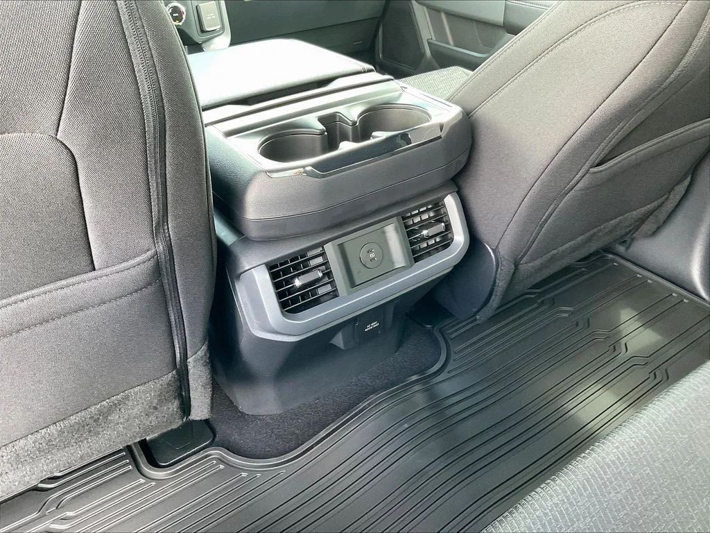 New 2026 Carbonized Gray Metallic Ford XLT image 19