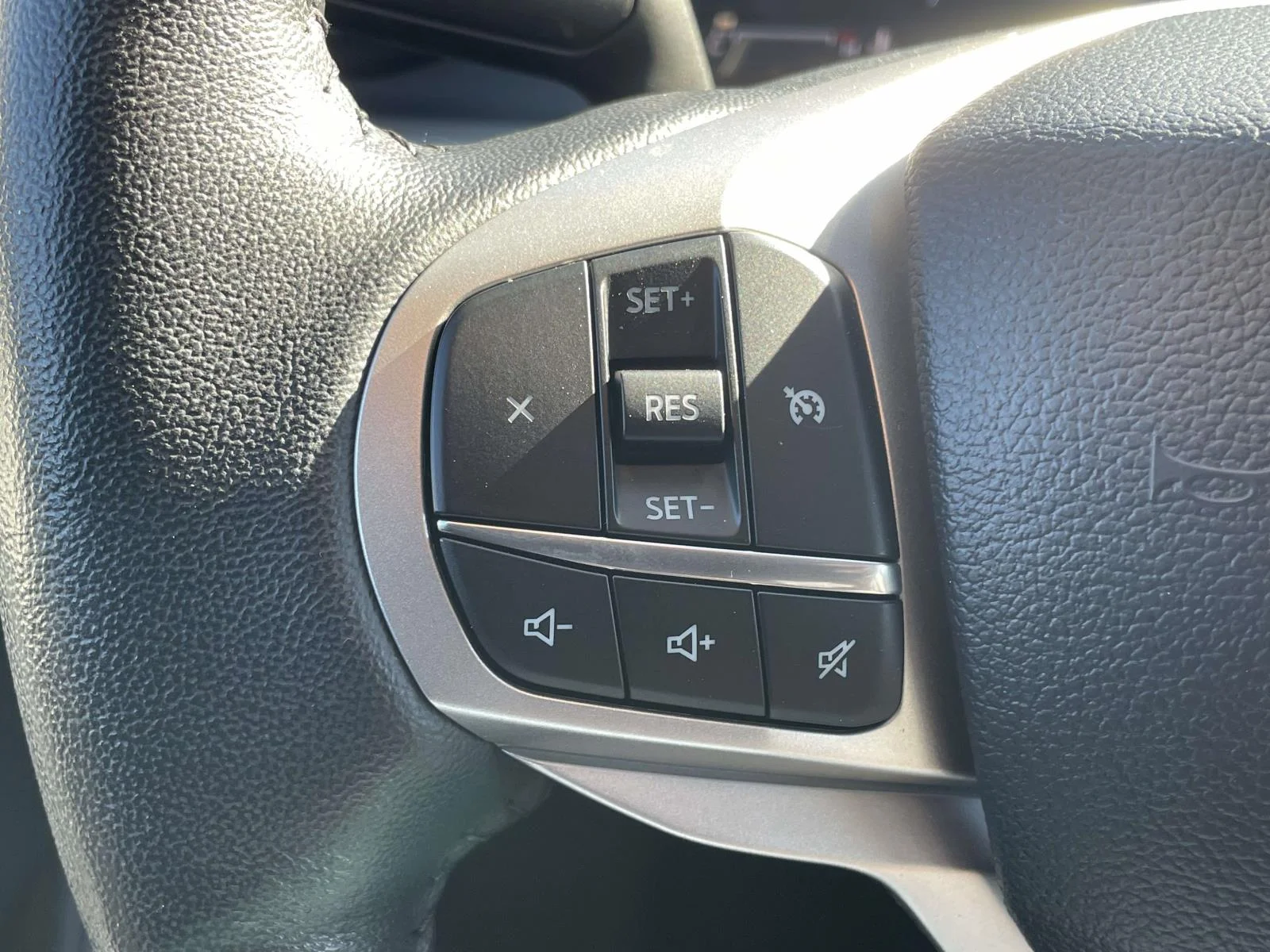 Used 2024 Carbonized Gray Metallic Ford XLT image 10