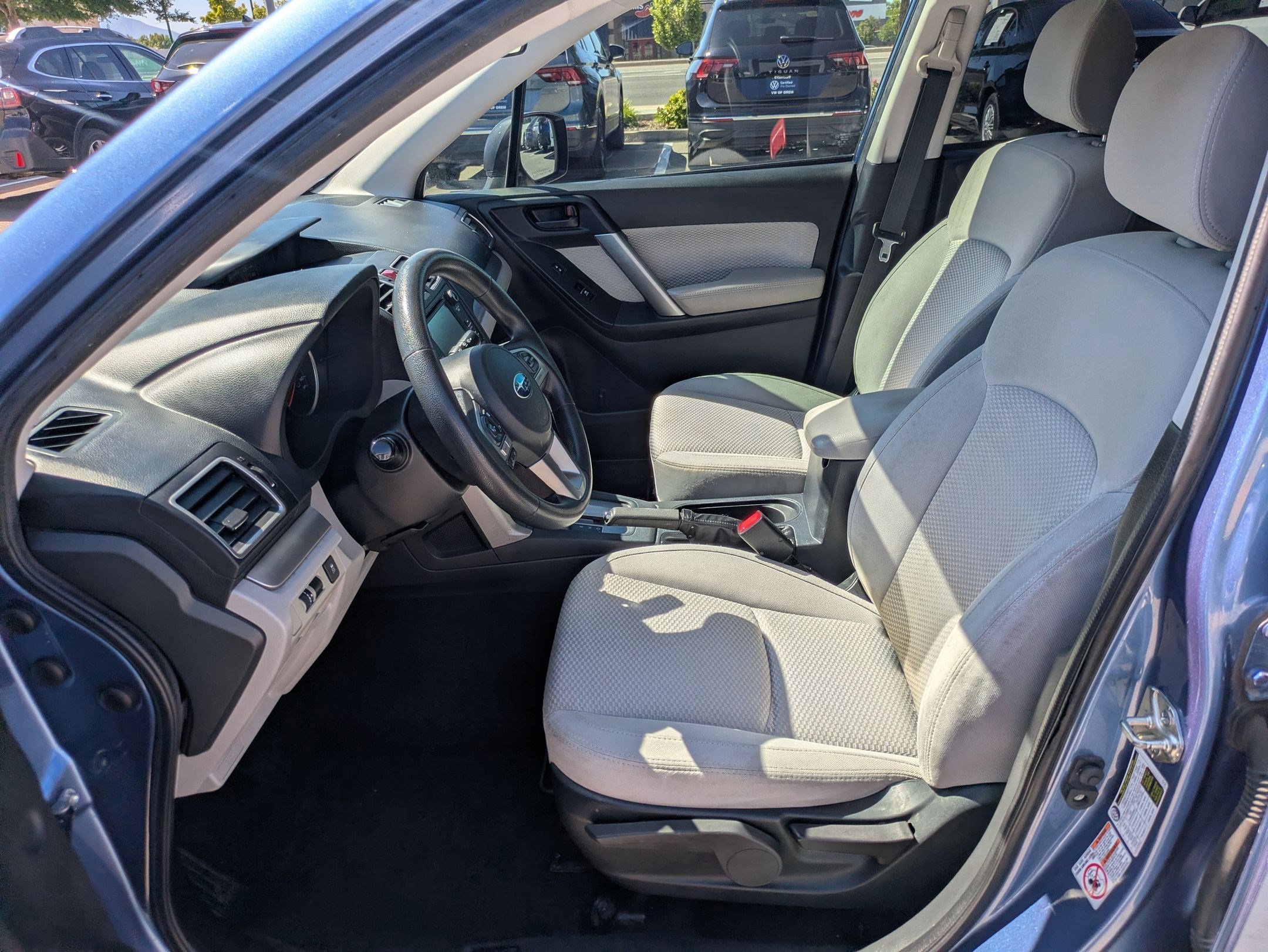 Used 2018 Quartz Blue Pearl Subaru 2.5i image 14