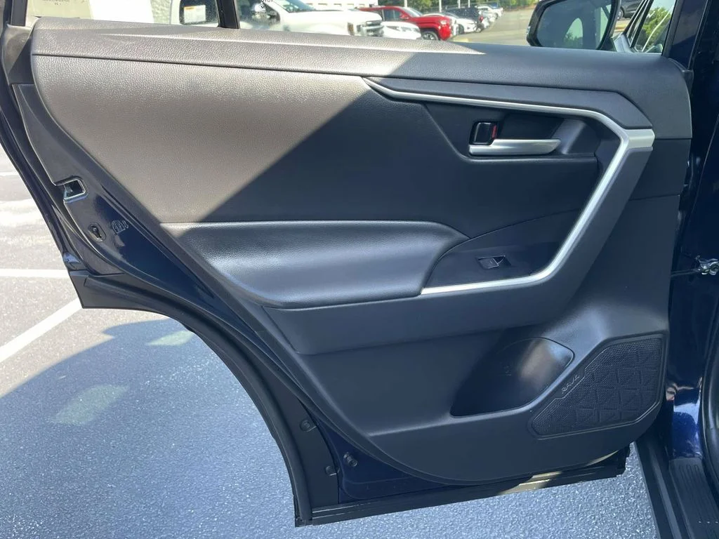 Certified Used 2024  Toyota XLE Premium image 20